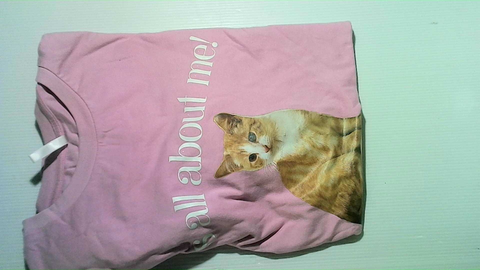 pink cotton T-shirt with a cat print