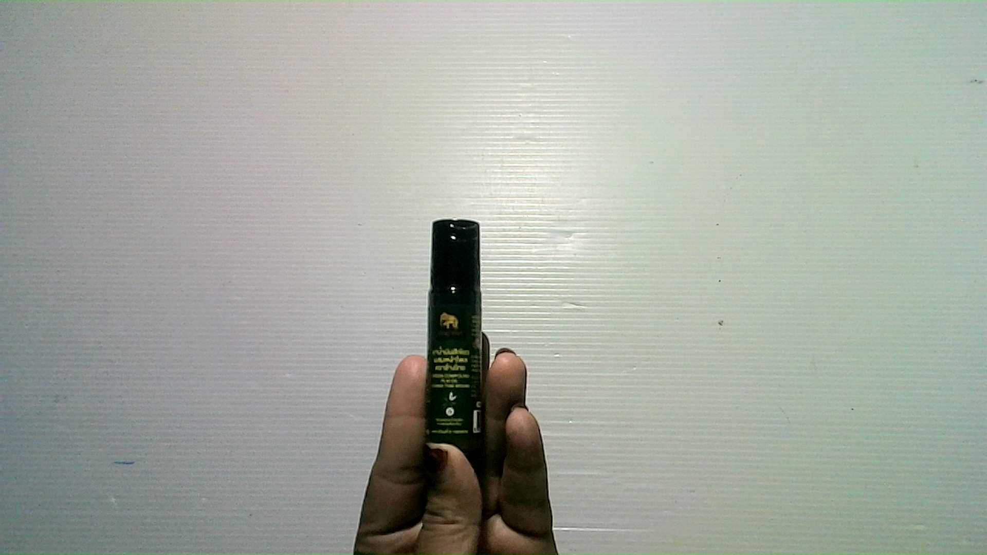 Green herbal inhaler with essential oils