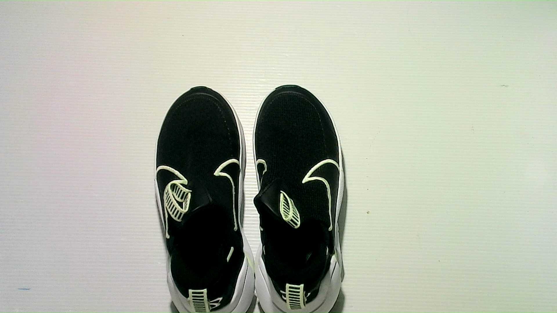 Sports shoes from baozil