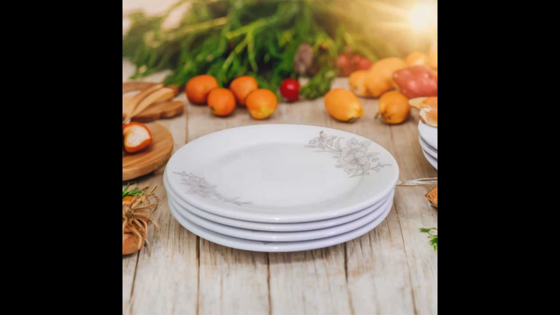 Set of ceramic dinner plates (4 pcs.)