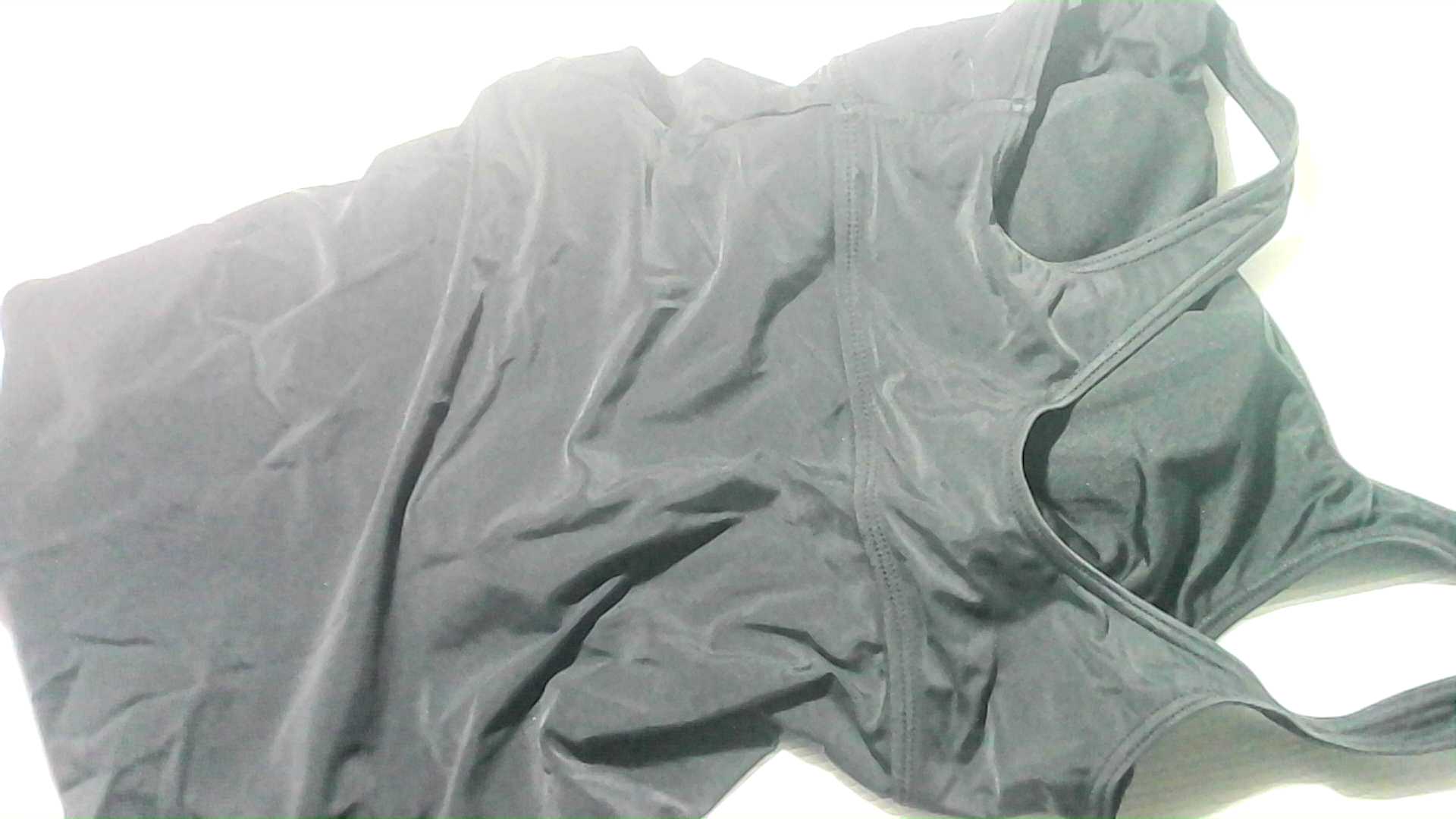 Charlotte sunglasses with a leather bag