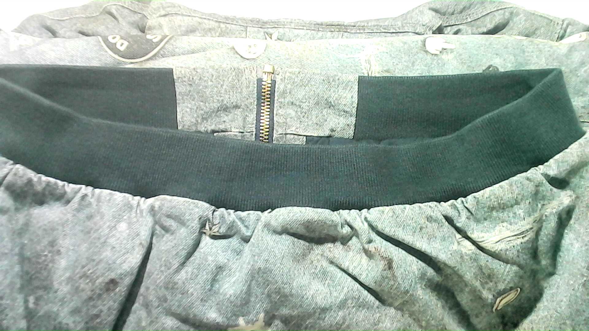 The inner lining of the jacket is made of denim wool
