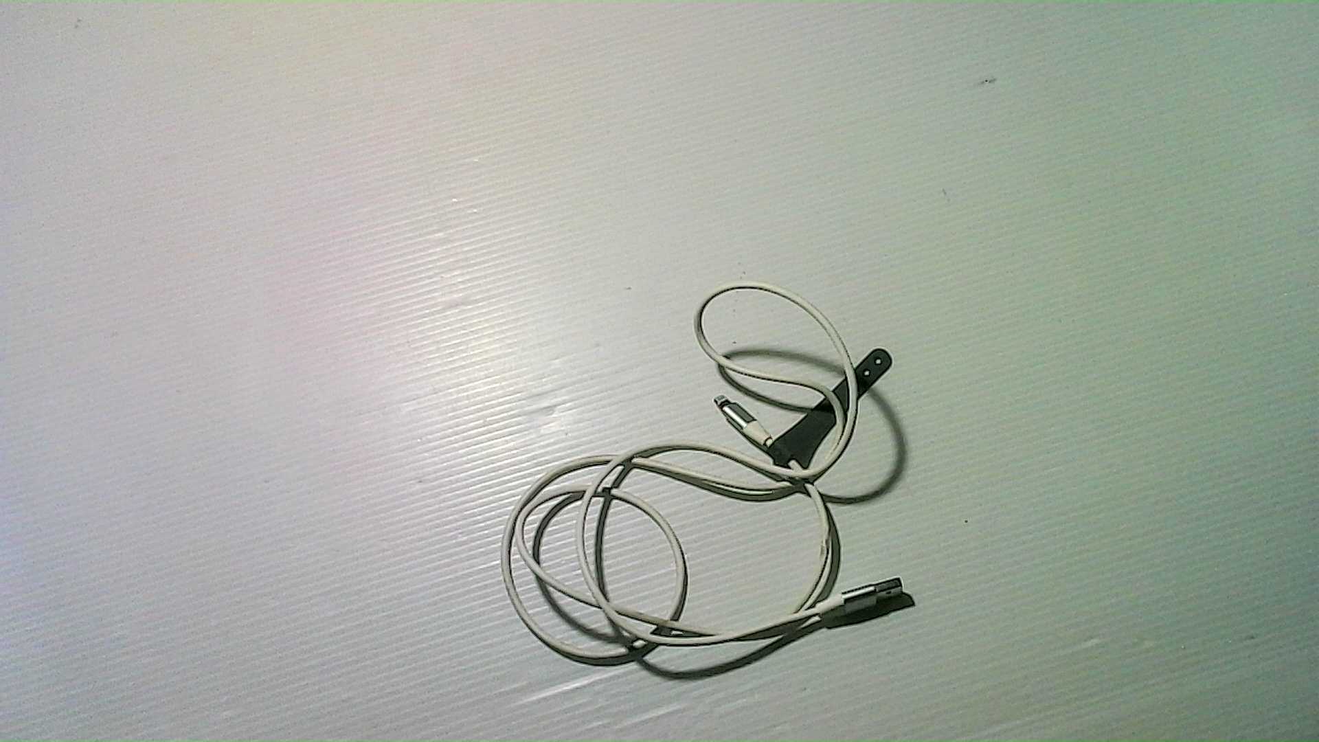 iPhone 14 Pro charging cable